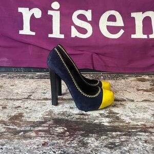 Made In Italy DSquared2 High Heel Pumps